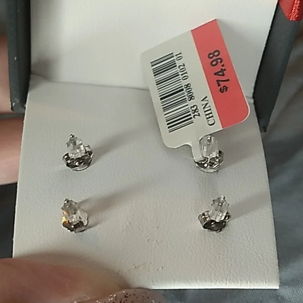 Cultured Freshwater Pearl and Sapphire earrings in sterling silver. - Picture 4 of 4